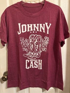 NWT Johnny Cash Medium Graphic Short Sleeve Tee in Burgundy